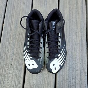 New Balance baseball cleats